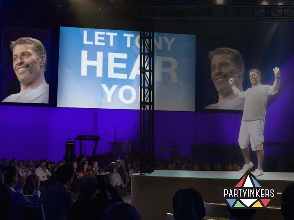 Hologram technology helps keynote speaker who couldn't physically attend to create their 3D holographic presentations for an immersive experience.